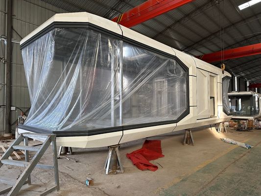 Parete in acciaio stile moderno Hotel Space Capsule di lusso Casa spaziale commerciale con parete in piastra di alluminio personalizzata