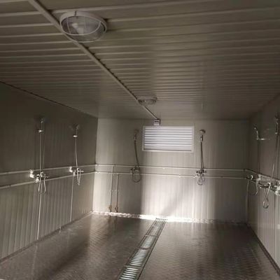 Bagno turistico prefabbricato con pannello intagliato in metallo Bagno pubblico portatile con elettricità locale standard e porta di sicurezza