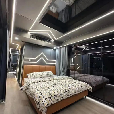 Casa prefabbricata di alta qualità all'aria aperta facile installazione Mini capsula spaziale abitabile Casa per hotel multifunzione