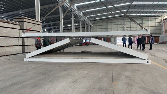 Porta di sicurezza 20ft 30ft 40ft modulare personalizzato telaio in acciaio galvanizzato vetro lana panello sandwich casa contenitore pieghevole