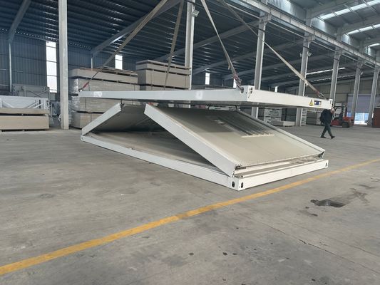 Materiale resistente alle intemperie 20ft 40ft Container Folding House Prefabbricato Folding Container House per ufficio e scuola