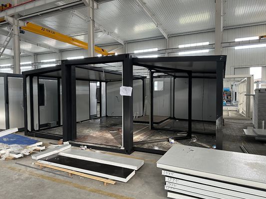 Contenitore prefabbricato espandibile in acciaio a prova di vento in colore personalizzato Soggiorno per contenitori multifunzione da 20 piedi 40 piedi