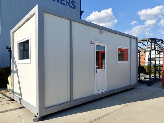 Colore personalizzato Assemblaggio facile Contenitore di stoccaggio piatto confezionato Casa di contenitori modulare prefabbricata multifunzione a prova di uragano