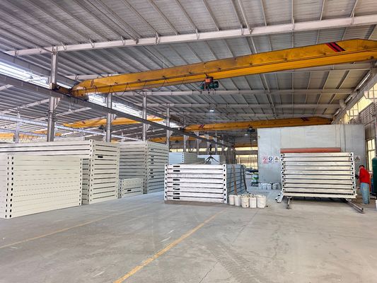 Casa di contenitori modulare prefabbricata su misura per campeggio all'aperto