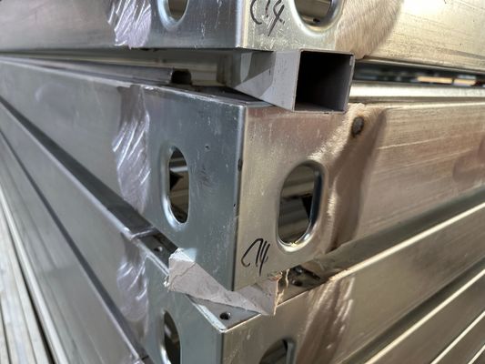 Porta di sicurezza Luxury Prefab Mobile Living Sandwich Panel Materiale Negozio Ufficio Camera da letto Esterno Casa piatta con contenitore