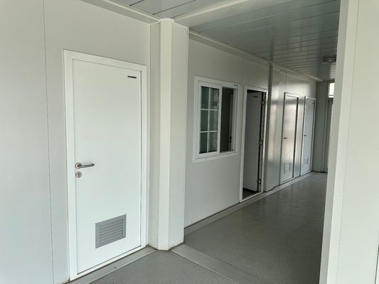 Porta di sicurezza Camera da letto prefabbricata Casa in container con design scandinavo e casa modulare in acciaio