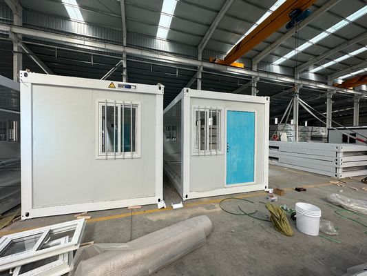 Casa pieghevole con contenitore prefabbricato con contenitore pieghevole in stile contemporaneo