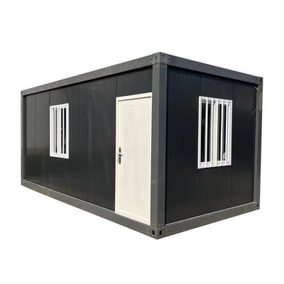 Casa in contenitore bianca in stile moderno con porta di sicurezza