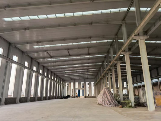 Prefabbricato magazzino C.Z forma canale di acciaio struttura spaziale di metallo struttura commerciale in acciaio edificio a prova di uragano impermeabile