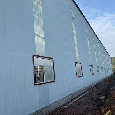 Case modulari prefabbricate Facilità di installazione Struttura in acciaio Edificio laboratorio con alimentazione diretta e finestra in lega di alluminio