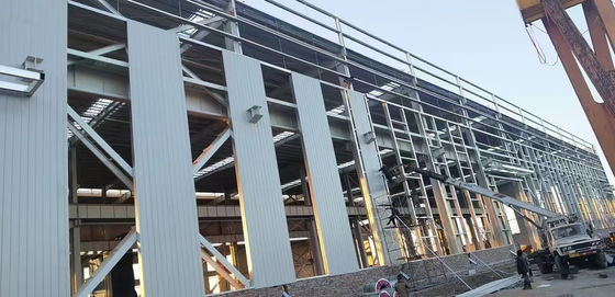 Immagazzino resistente all'acqua e agli uragani Casa modulare moderna Struttura in acciaio prefabbricata