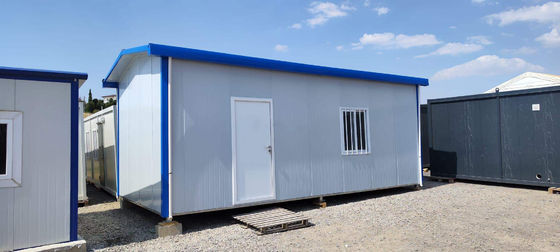 Porta di sicurezza in acciaio Casa in legno prefabbricata per 3 camere da letto e soggiorno in Bulgaria
