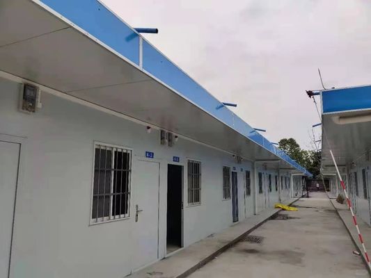 Casa prefabbricata con struttura in acciaio leggero