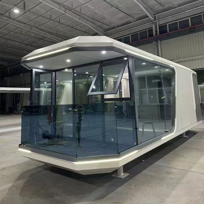 Casa prefabbricata di alta qualità all'aria aperta facile installazione Mini capsula spaziale abitabile Casa per hotel multifunzione